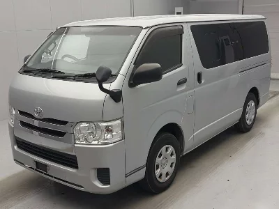 TOYOTA REGIUS VAN