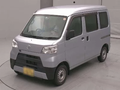 TOYOTA PIXIS VAN