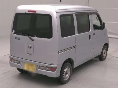 TOYOTA PIXIS VAN