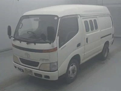 TOYOTA DYNA