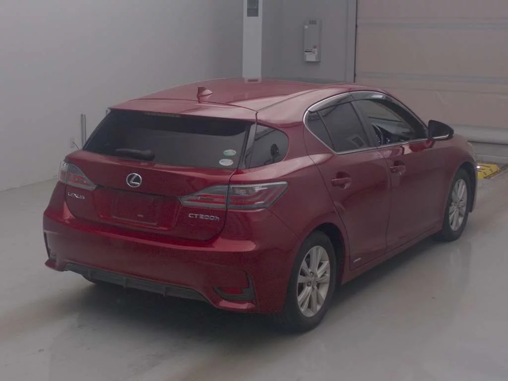 Lexus CT200h  с аукциона в Японии