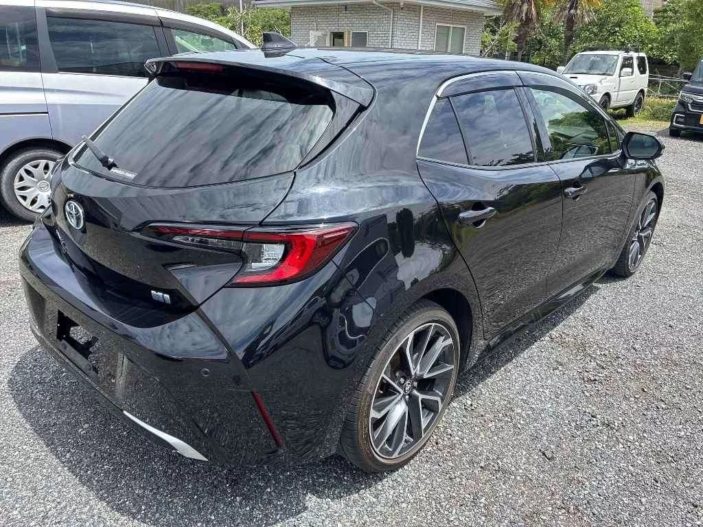 Toyota Corolla Hatchback  с аукциона в Японии