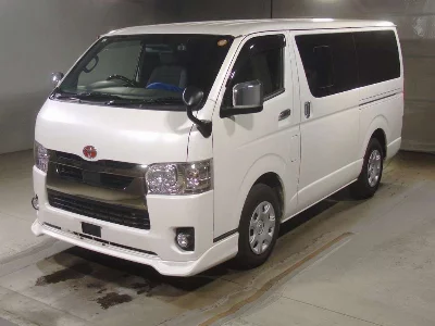 TOYOTA HIACE VAN