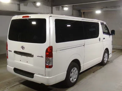 TOYOTA HIACE VAN
