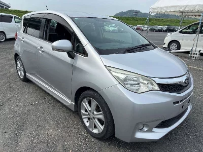 SUBARU TREZIA