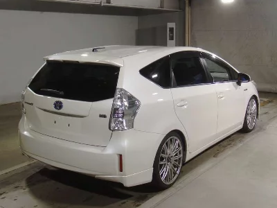 TOYOTA PRIUS ALPHA