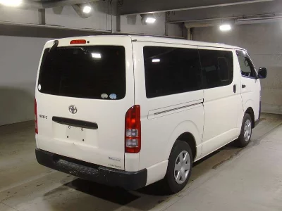 TOYOTA HIACE VAN