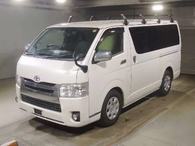 TOYOTA REGIUS VAN