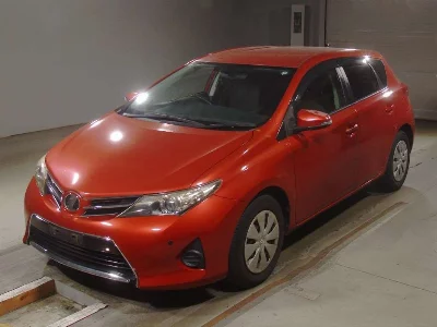 TOYOTA AURIS