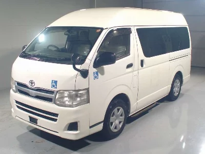 TOYOTA REGIUS VAN