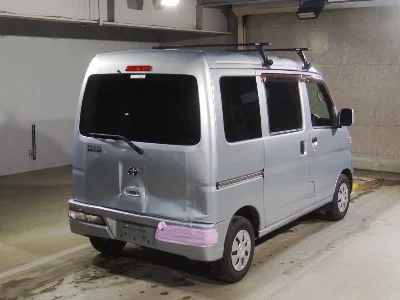 TOYOTA PIXIS VAN