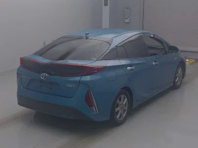 TOYOTA PRIUS PHV