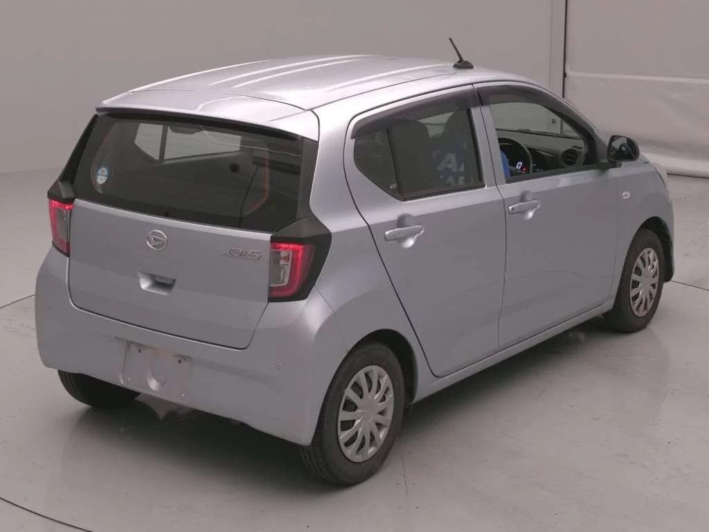 Daihatsu Mira e:S  с аукциона в Японии