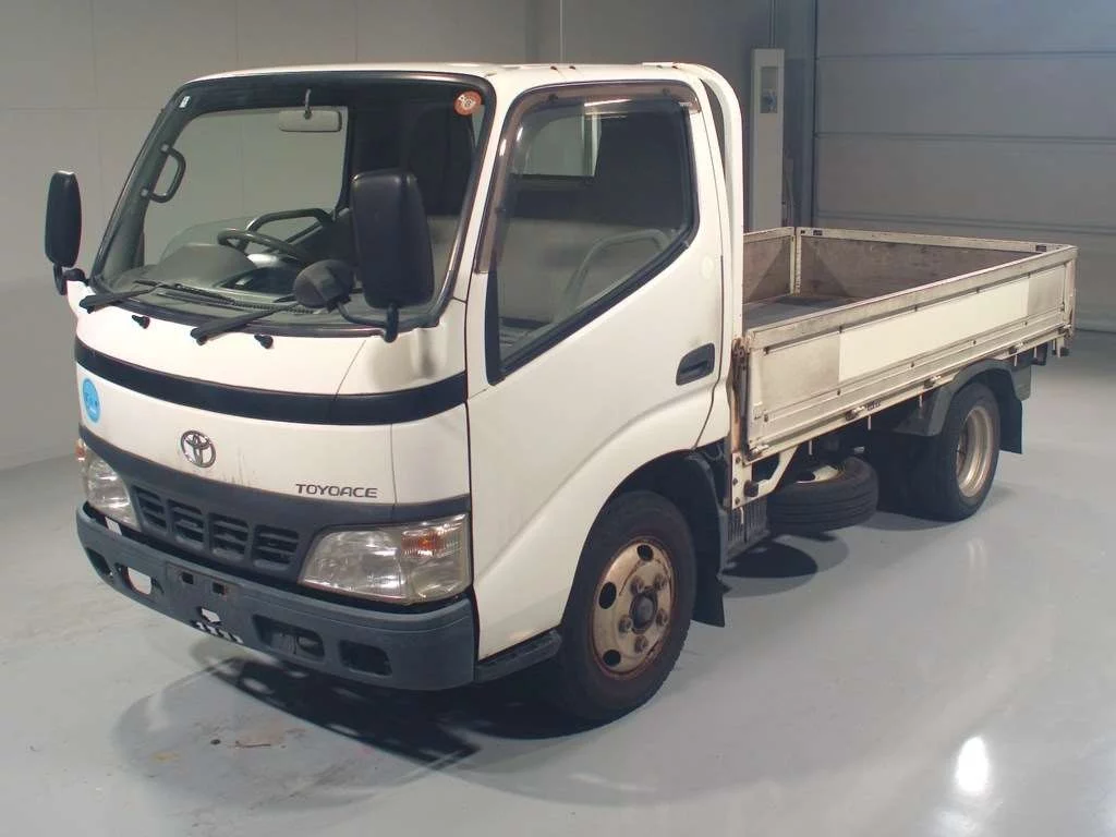 Toyota ToyoAce  с аукциона в Японии