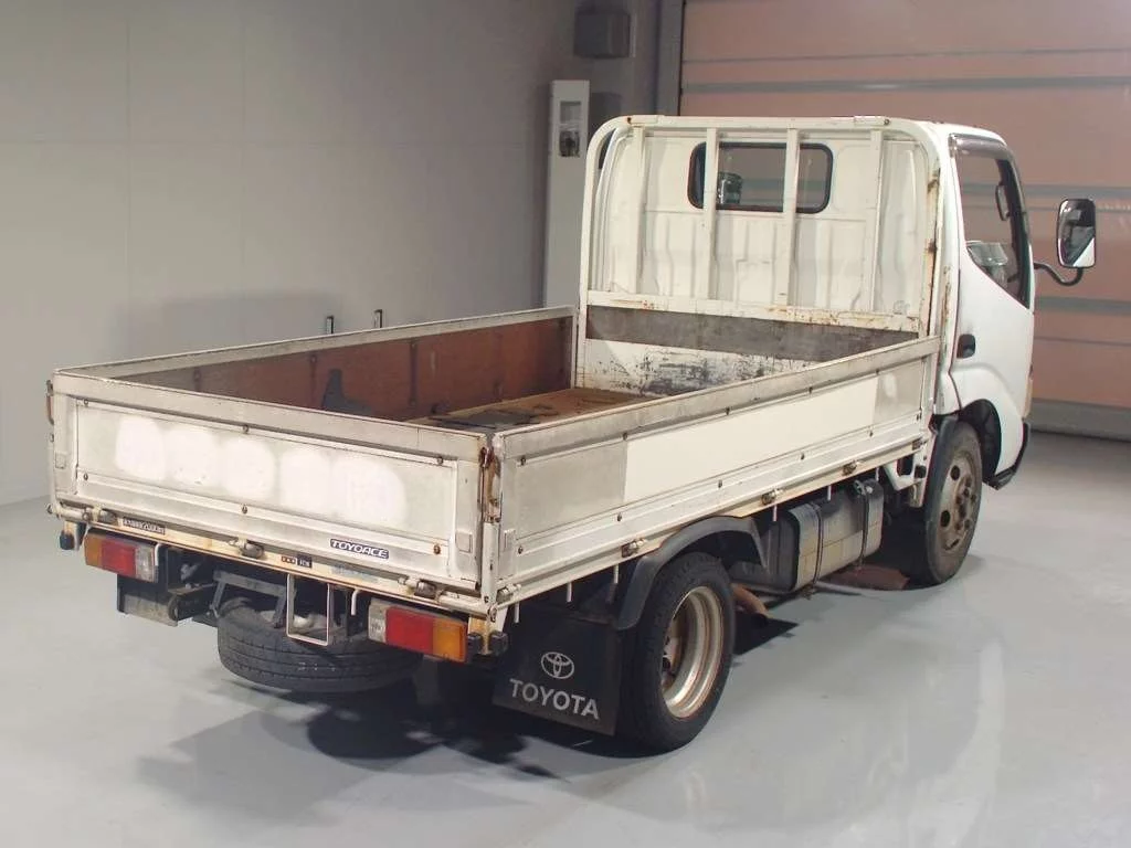Toyota ToyoAce  с аукциона в Японии