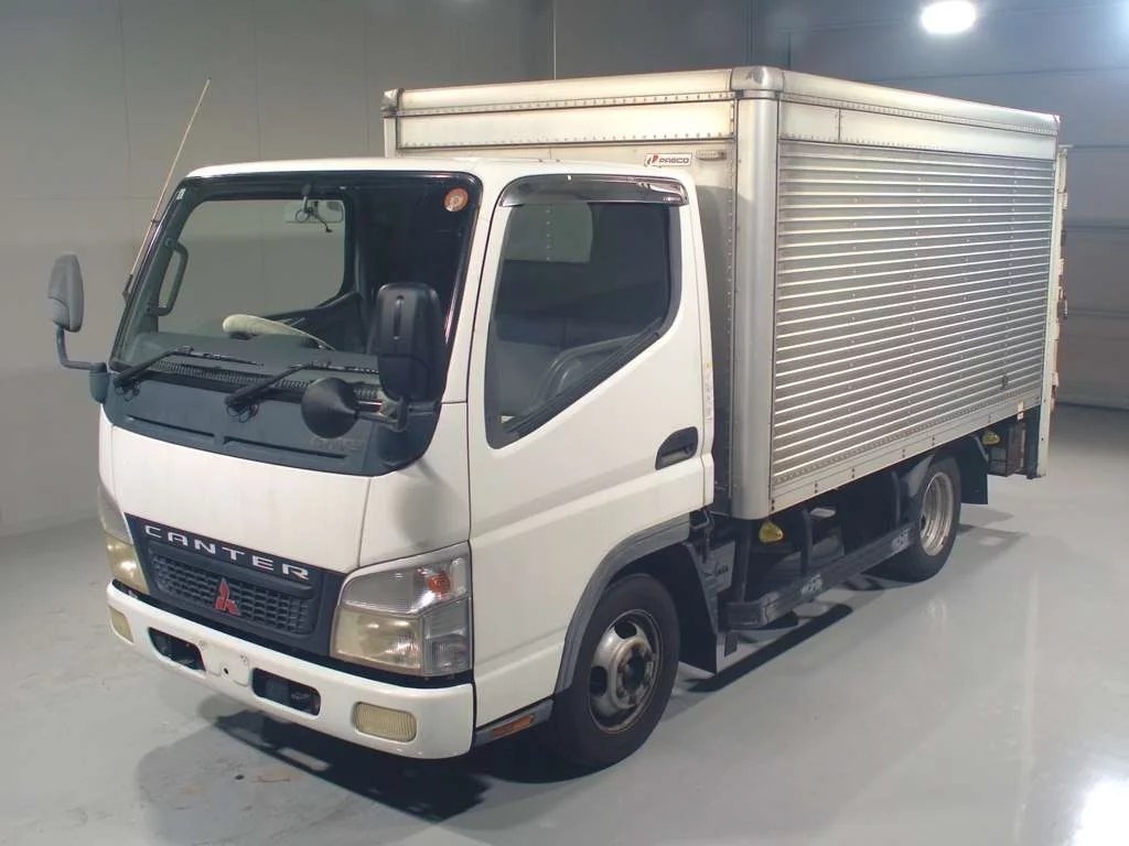 Mitsubishi Fuso Canter  с аукциона в Японии