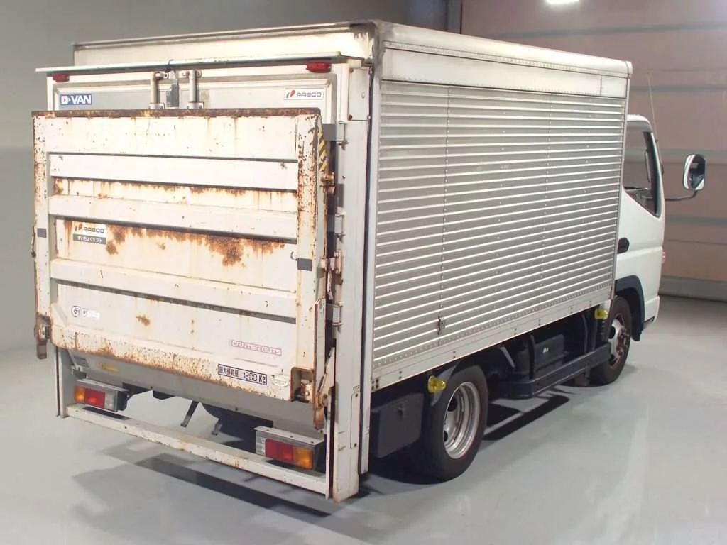 Mitsubishi Fuso Canter  с аукциона в Японии