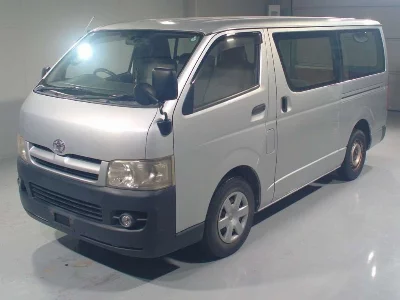 TOYOTA REGIUS VAN