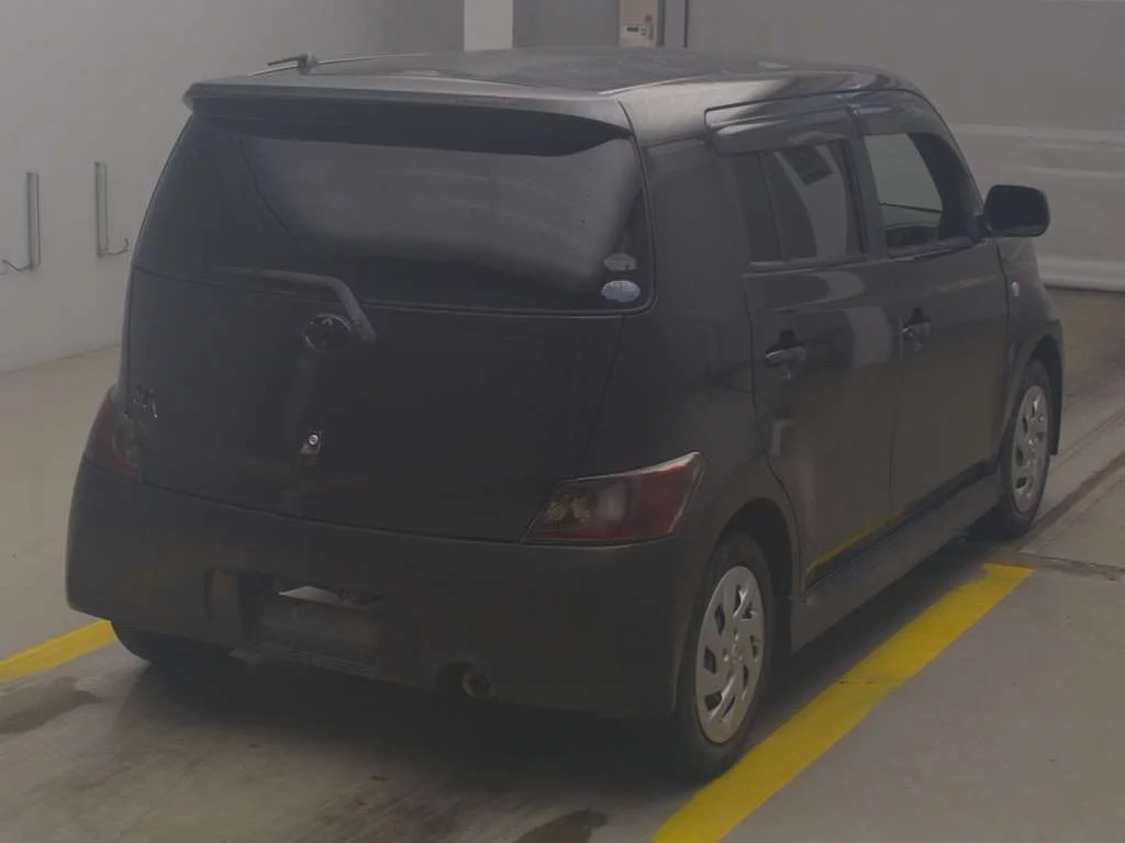 Toyota bB  с аукциона в Японии