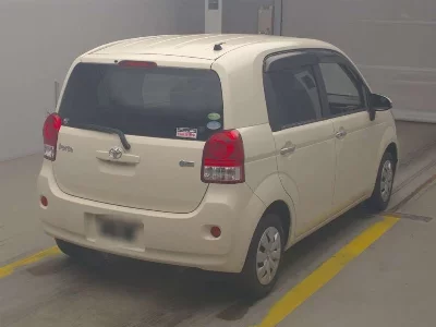 TOYOTA PORTE
