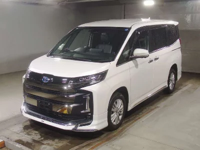 TOYOTA NOAH