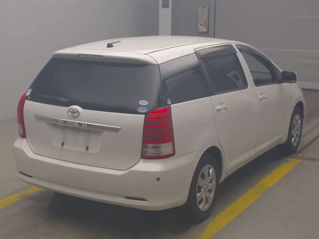 Toyota Wish  с аукциона в Японии