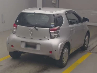 TOYOTA IQ