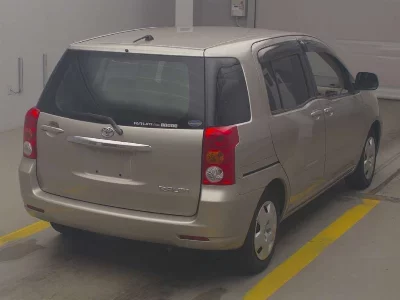 TOYOTA RAUM