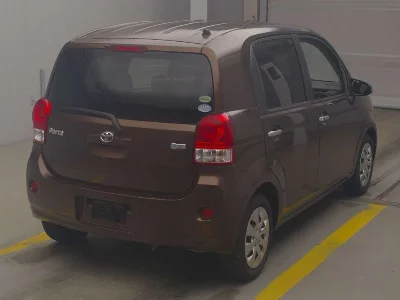 TOYOTA PORTE