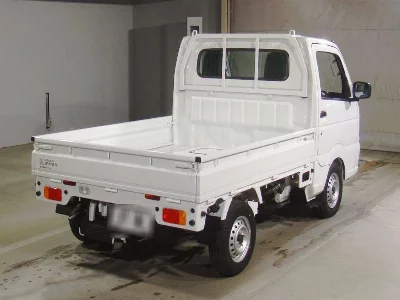 Nissan NT100 Clipper