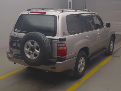 TOYOTA LAND CRUISER 100