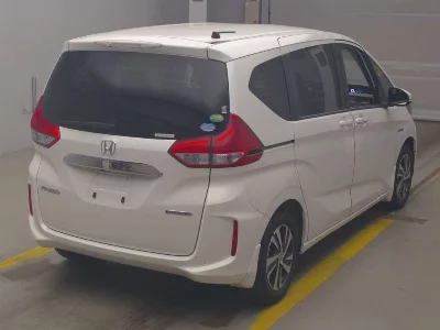 HONDA FREED HYBRID