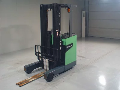 TOYOTA  FORKLIFT 