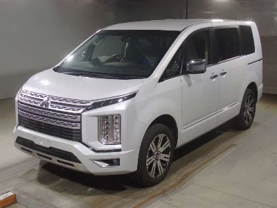 Mitsubishi Delica D:5