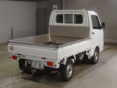 Nissan NT100 Clipper