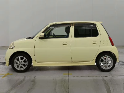 DAIHATSU ESSE