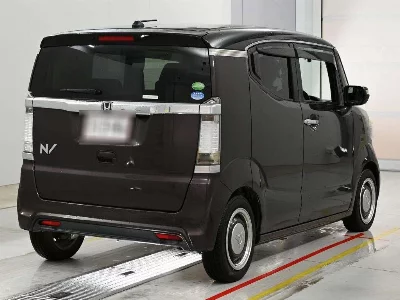 HONDA N-BOX SLASH
