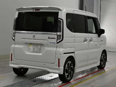 Suzuki Spacia Custom