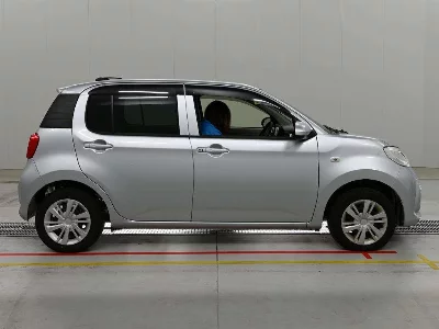DAIHATSU BOON