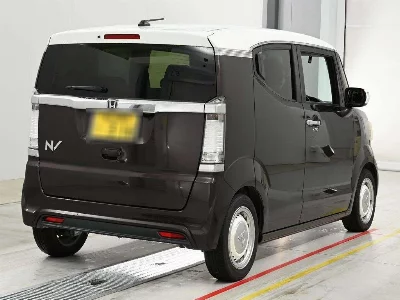 HONDA N-BOX SLASH