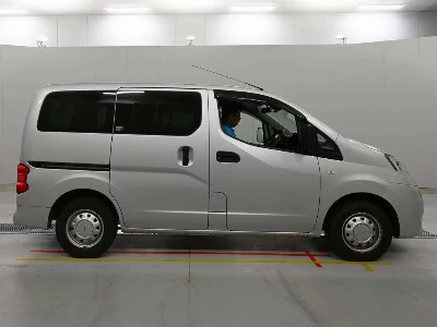 Nissan NV200 VANETTE VAN