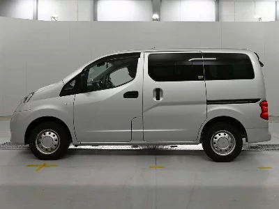 Nissan NV200 VANETTE VAN