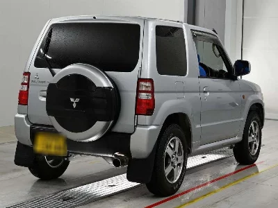 Mitsubishi Pajero Mini
