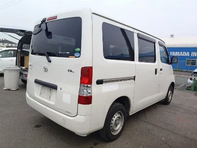 TOYOTA TOWN ACE