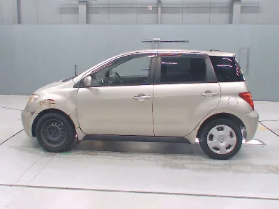 TOYOTA IST