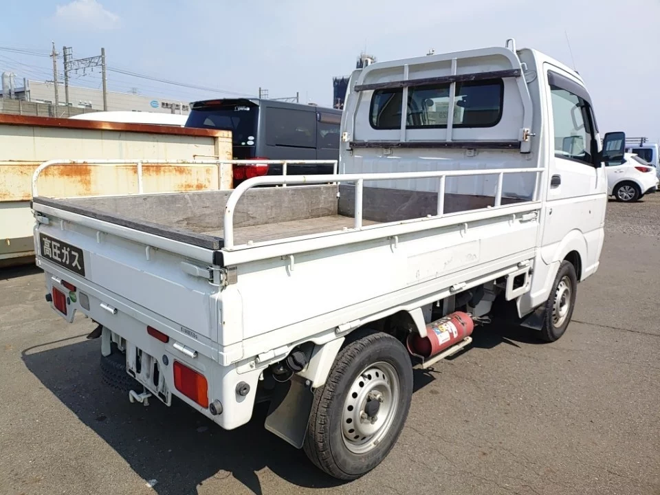 Suzuki CARRY  с аукциона в Японии