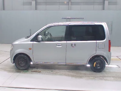 Nissan Otti