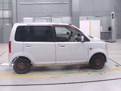 Nissan Otti
