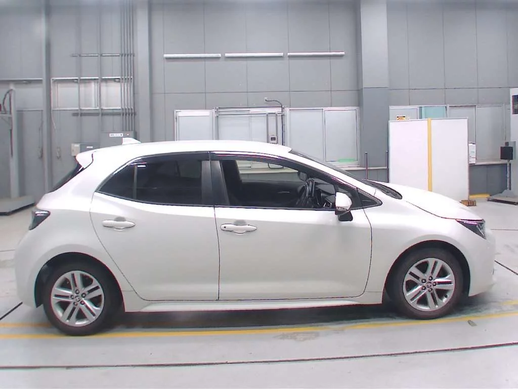 Toyota Corolla Hatchback  с аукциона в Японии