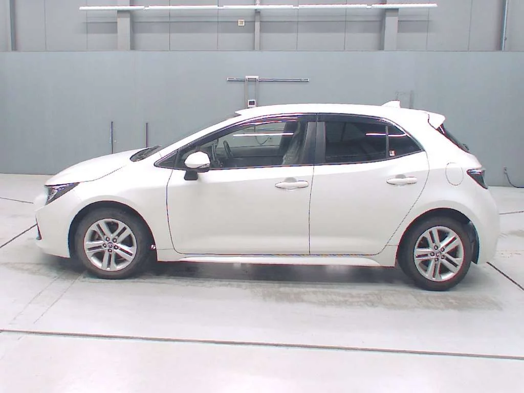 Toyota Corolla Hatchback  с аукциона в Японии